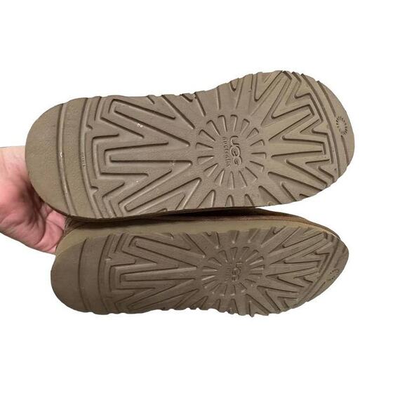 UGG Australia Women's Shearling Brown Suede‎ Fur F26015G Classic Tall Boots Sz 5 - Picture 4 of 7